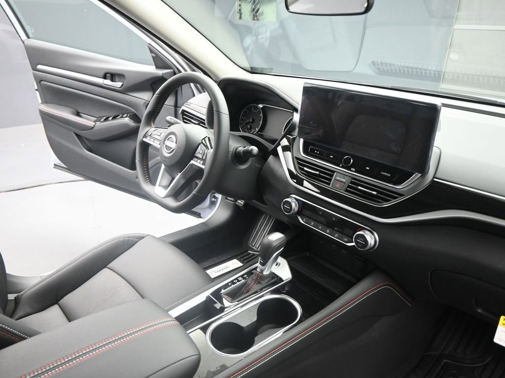 New 2025 Nissan Altima 2.5 SR image 20