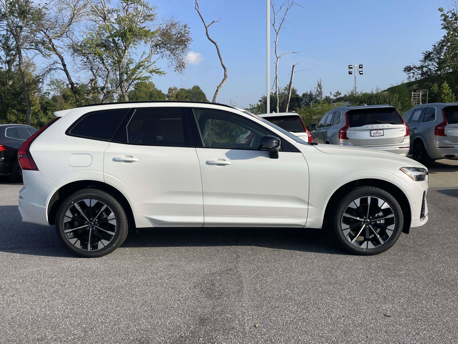 New 2026 Volvo XC60 B5 Plus w/ Protection Package Premier AWD/4WD image 30