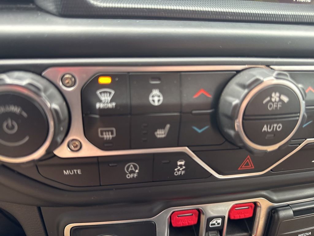 Used 2023 Jeep Gladiator Rubicon w/ Cold Weather Group image 7