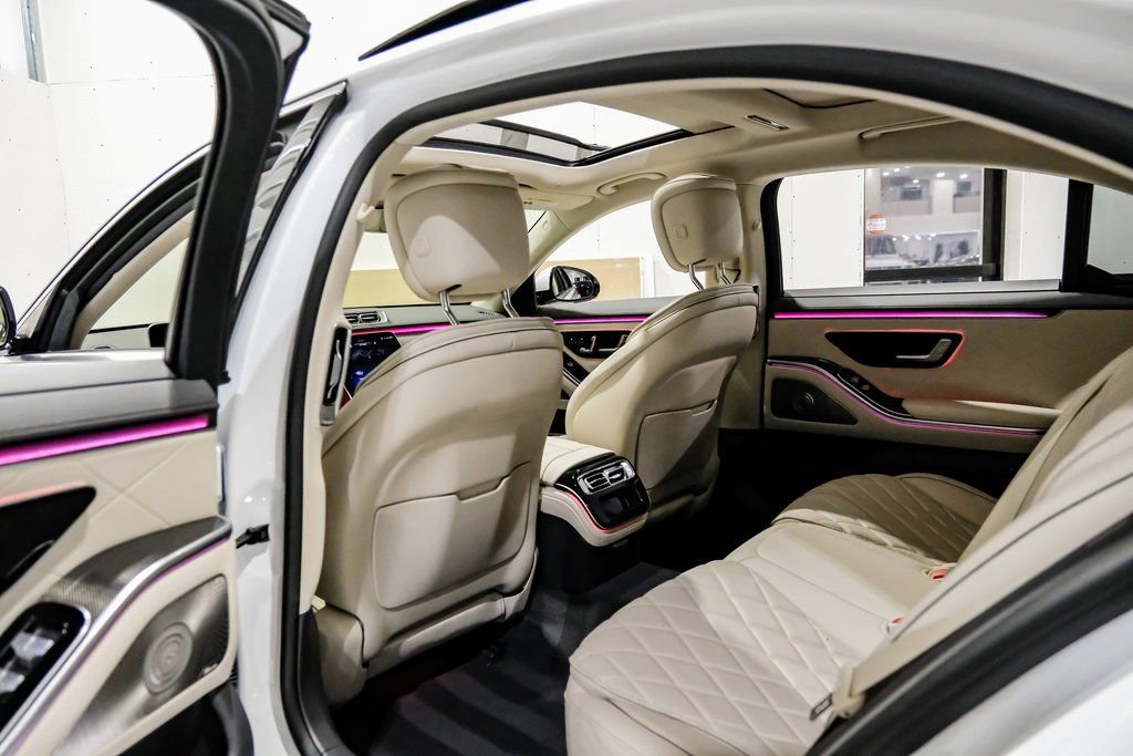Used 2025 Mercedes-Benz S 580 4MATIC Sedan image 33