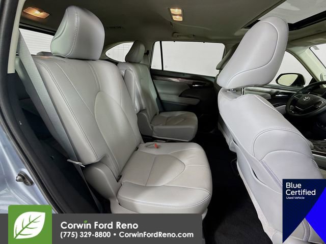 Used 2021 Toyota Highlander Limited image 32