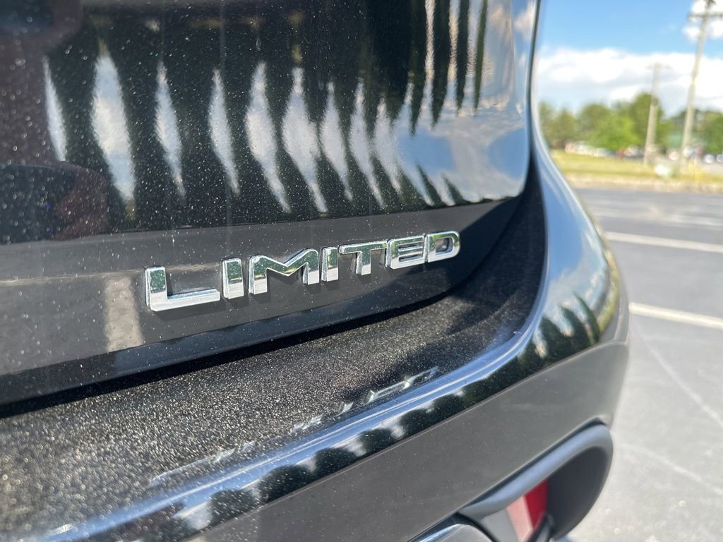 Certified 2025 Toyota Highlander Limited AWD/4WD image 46