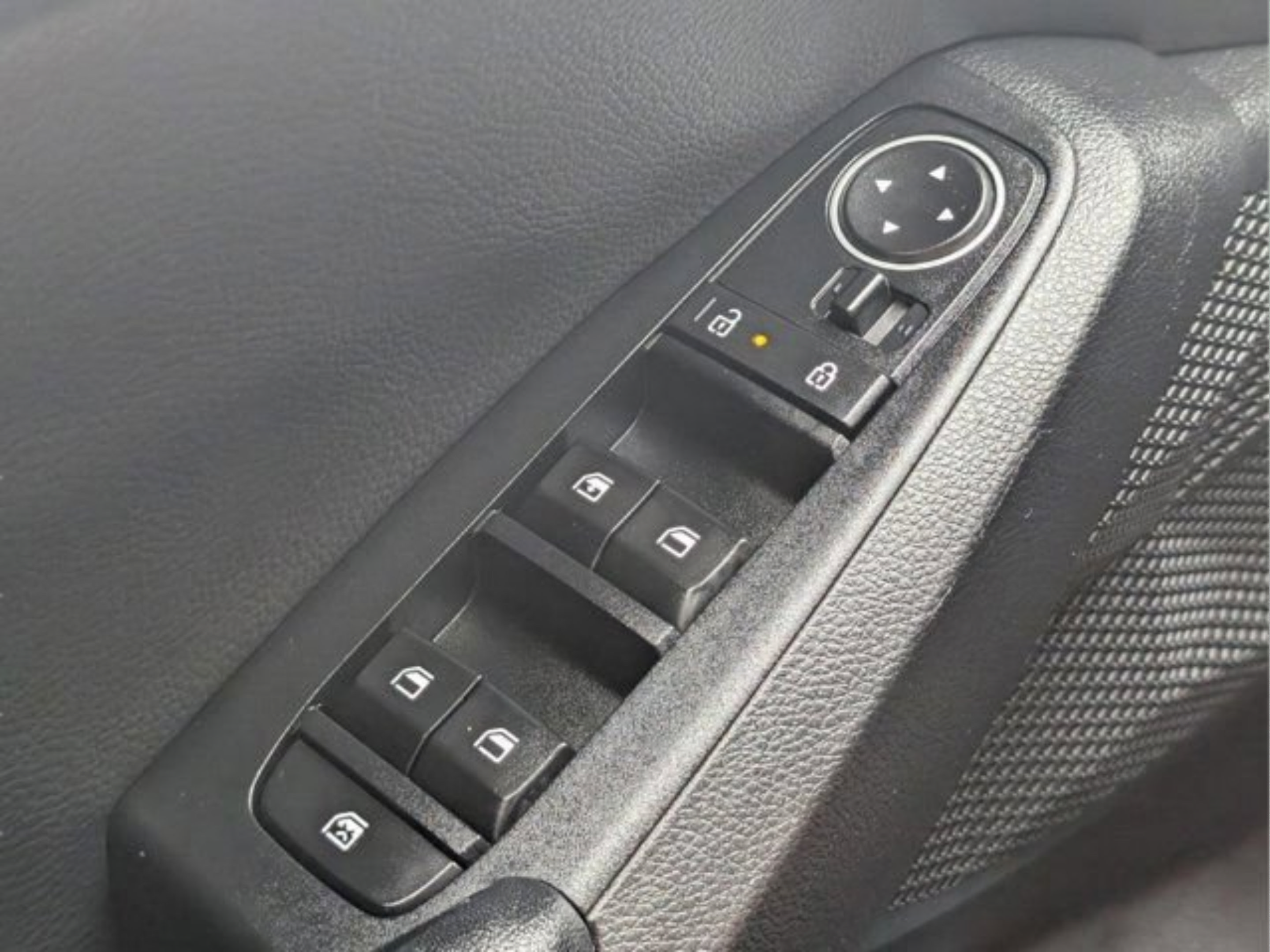 Used 2024 Kia Seltos X-Line AWD/4WD image 51