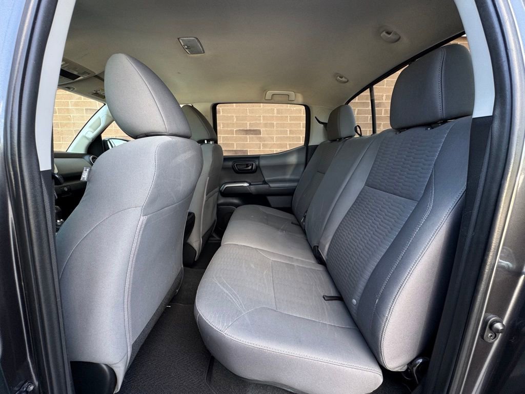 Used 2016 Toyota Tacoma SR5 w/ Towing Package RWD image 17