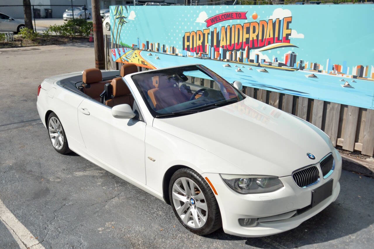 Used 2012 BMW 328i Convertible image 24