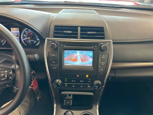 Used 2016 Toyota Camry LE FWD image 22