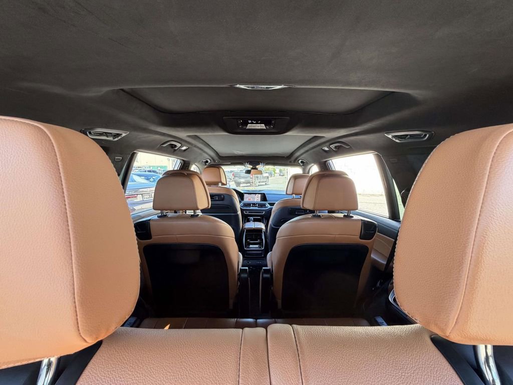 Used 2020 BMW X7 M50i w/ Executive Package AWD/4WD image 11