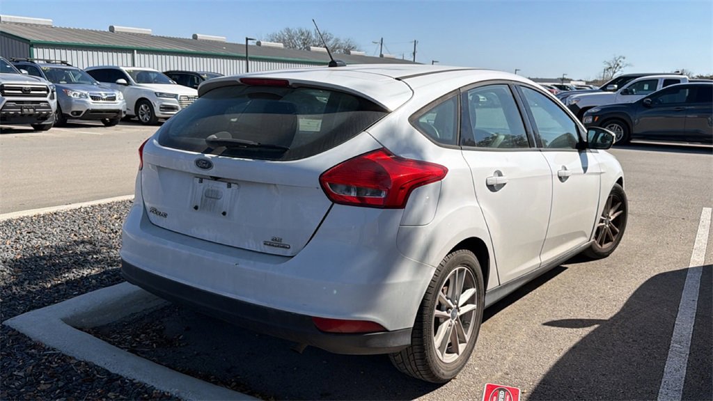 Used 2015 Ford Focus SE image 4
