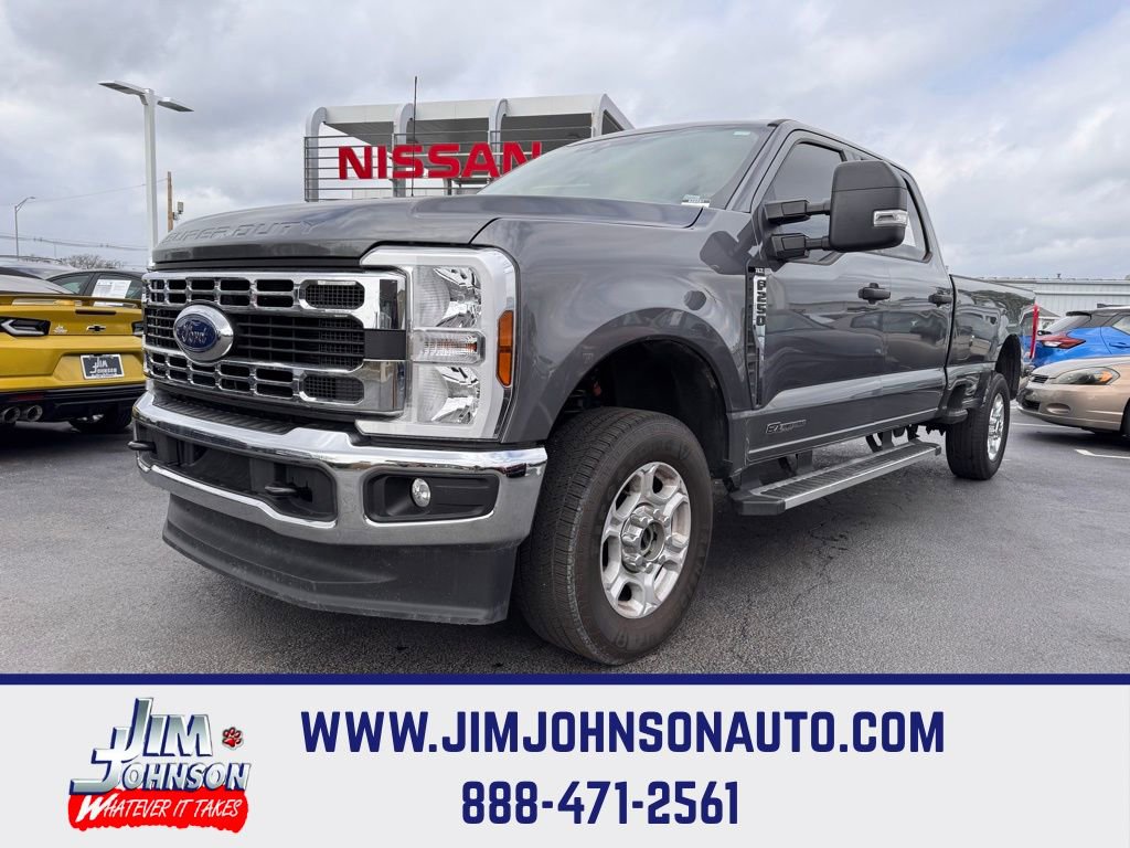 Used 2025 Ford F250 XLT image 1