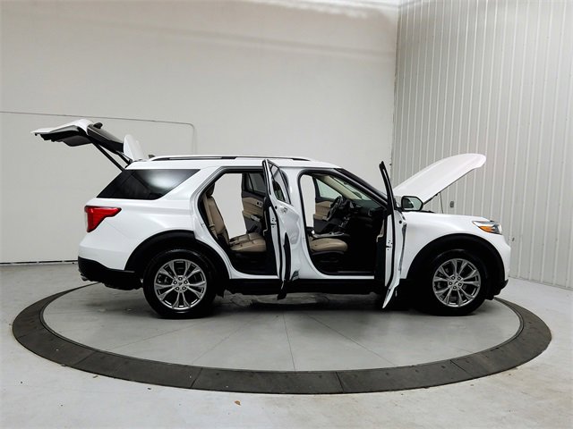 Used 2022 Ford Explorer Limited image 16