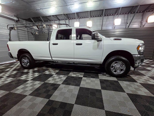 Used 2024 RAM 3500 Tradesman w/ Chrome Appearance Group image 5