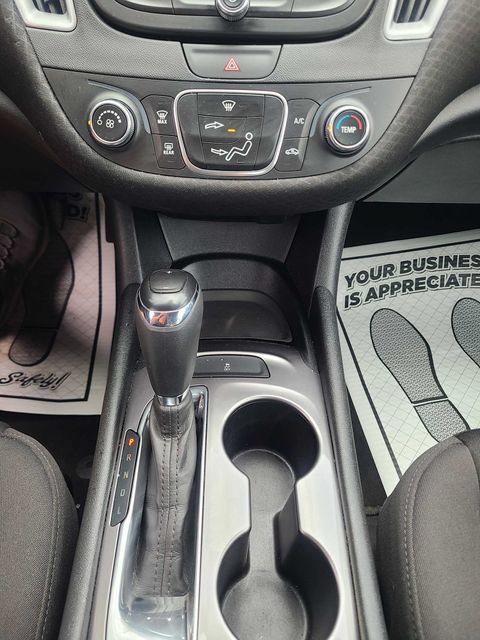 Used 2019 Chevrolet Malibu LS FWD image 29