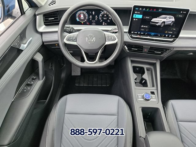 New 2026 Volkswagen Tiguan SE FWD image 9