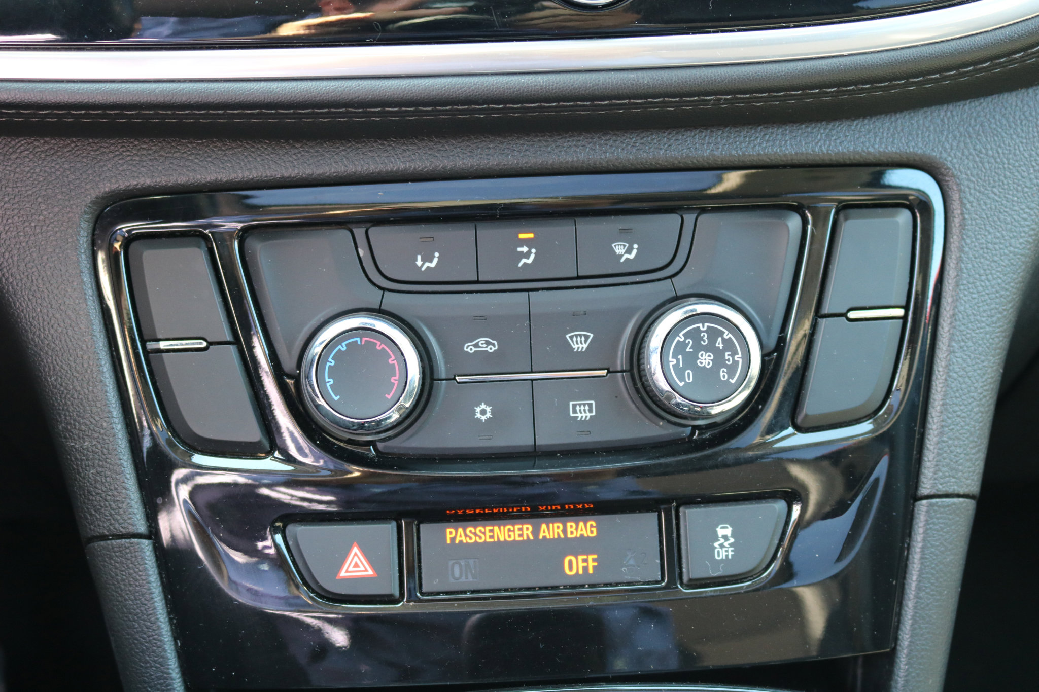 Used 2019 Buick Encore Preferred image 23