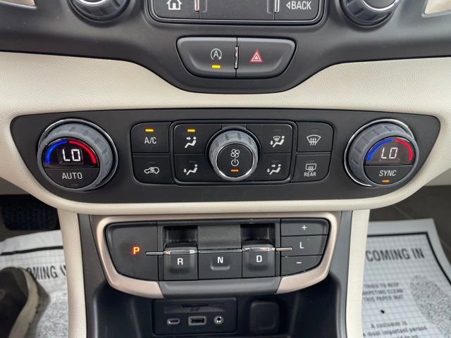 Used 2023 GMC Terrain Denali w/ Denali Premium Package AWD/4WD image 25