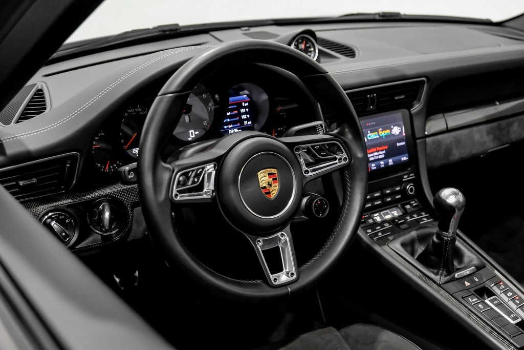 Used 2017 Porsche 911 Targa 4 GTS image 11