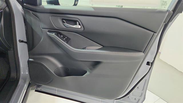 New 2026 Nissan Rogue SV image 24