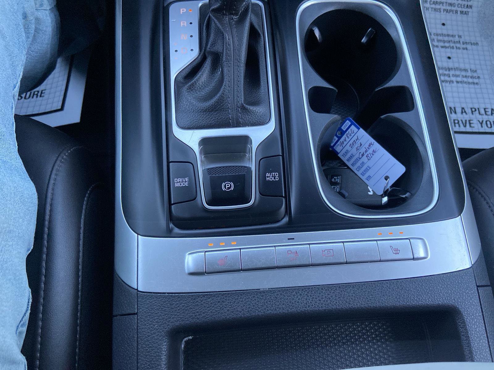 Used 2024 Kia Carnival LX image 22