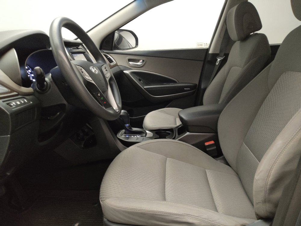 Used 2018 Hyundai Santa Fe SE FWD image 17
