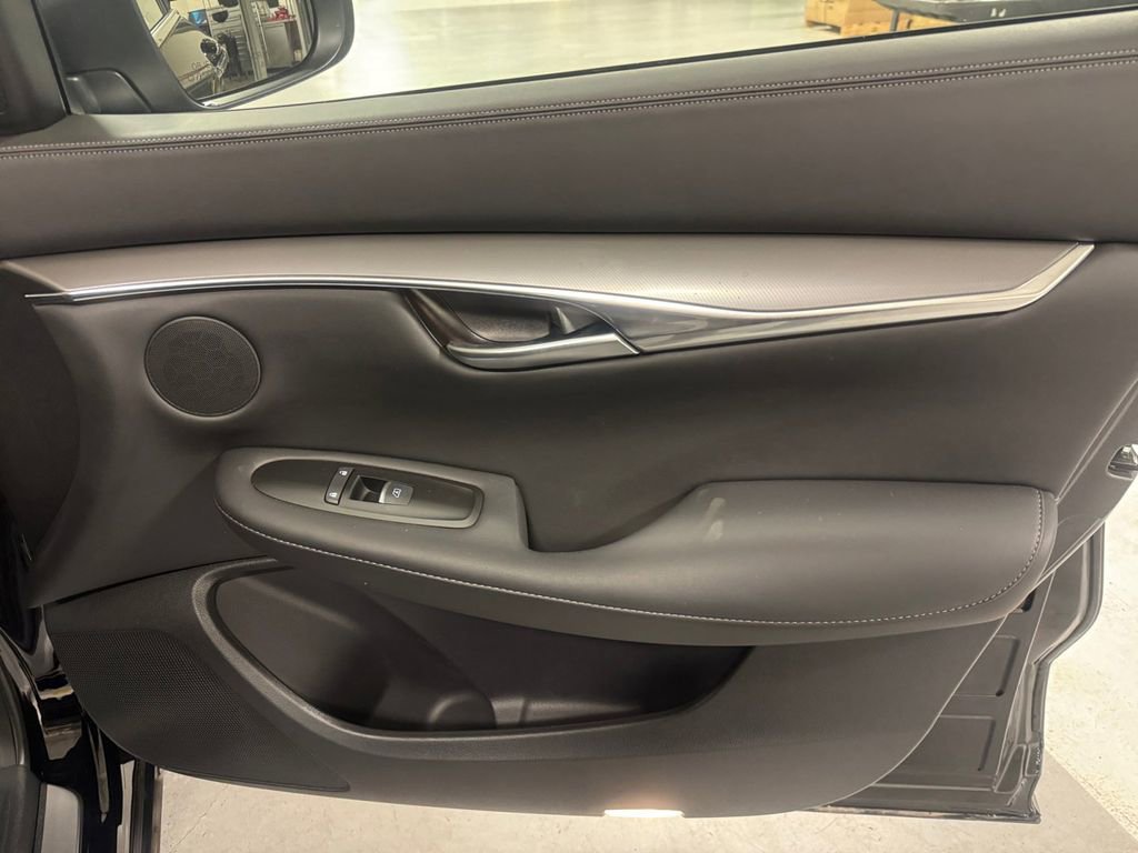New 2025 INFINITI QX50 Luxe image 27
