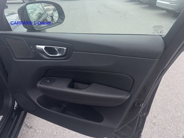 Certified 2023 Volvo XC60 B5 Plus w/ Climate Package image 4