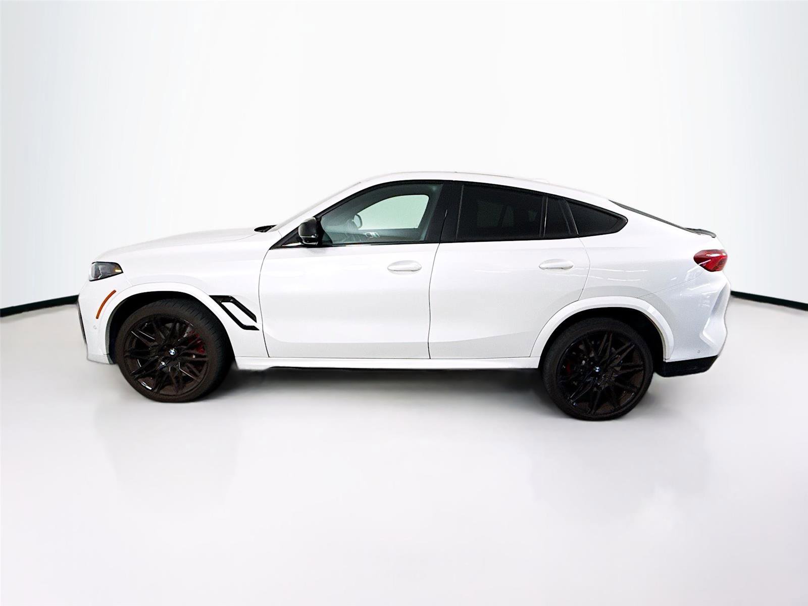 Used 2024 BMW X6 M Competition w/ Executive Package image 11