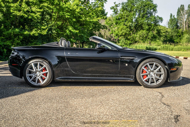 Used 2015 Aston Martin V8 Vantage GT RWD image 9