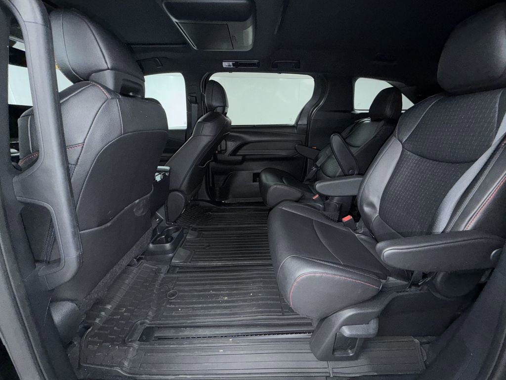 Certified 2025 Toyota Sienna XSE w/ XSE Plus Package AWD/4WD image 19