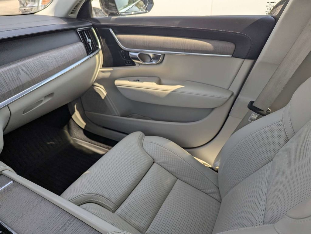 Used 2024 Volvo S90 B6 Ultimate w/ Protection Package Premier AWD/4WD image 15