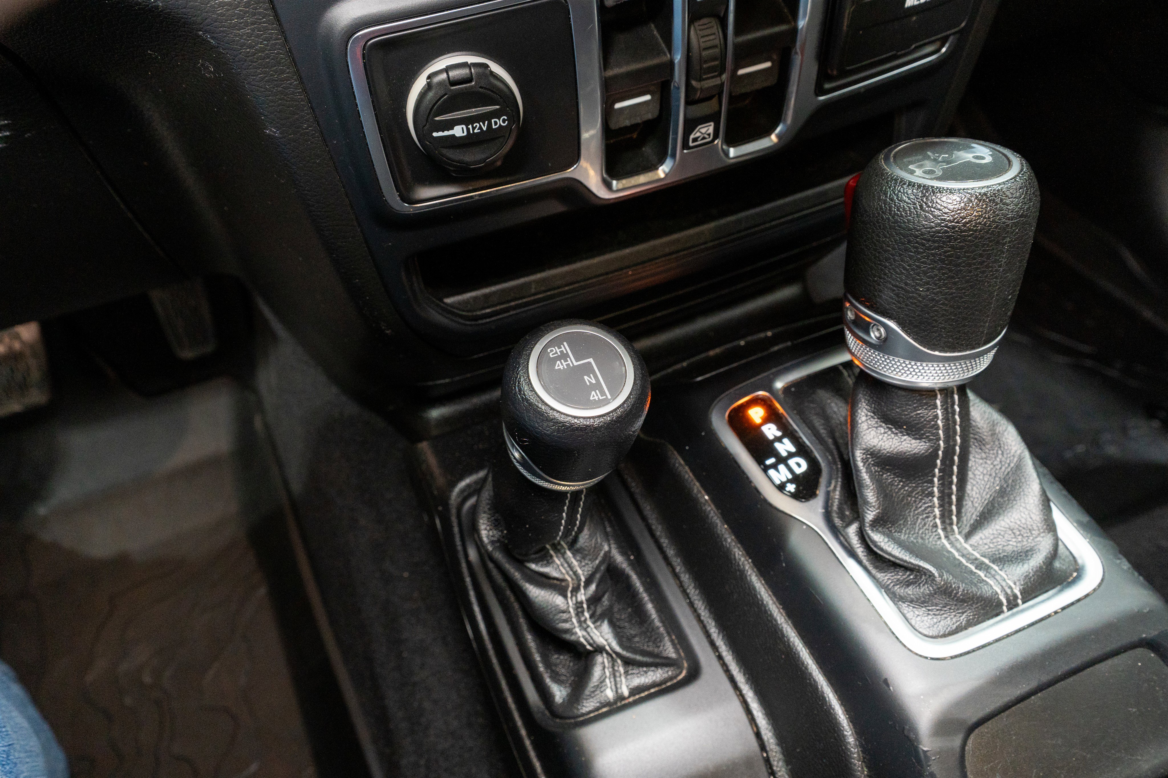 Used 2019 Jeep Wrangler Unlimited Sahara w/ LED Lighting Group image 21