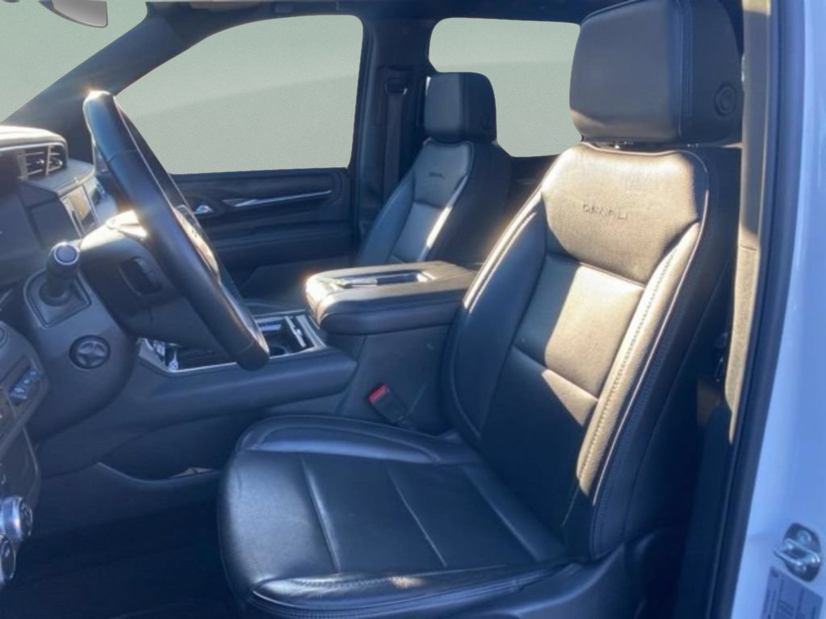 Used 2024 GMC Yukon XL Denali RWD image 10