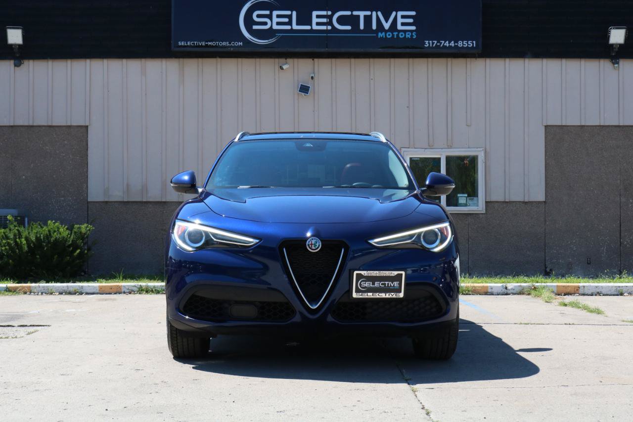 Used 2021 Alfa Romeo Stelvio Sprint w/ Sun & Sound Package AWD/4WD image 3