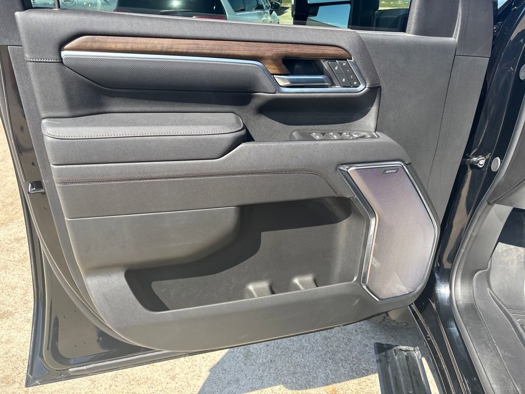 Used 2025 Chevrolet Silverado 2500 High Country w/ Technology Package image 11