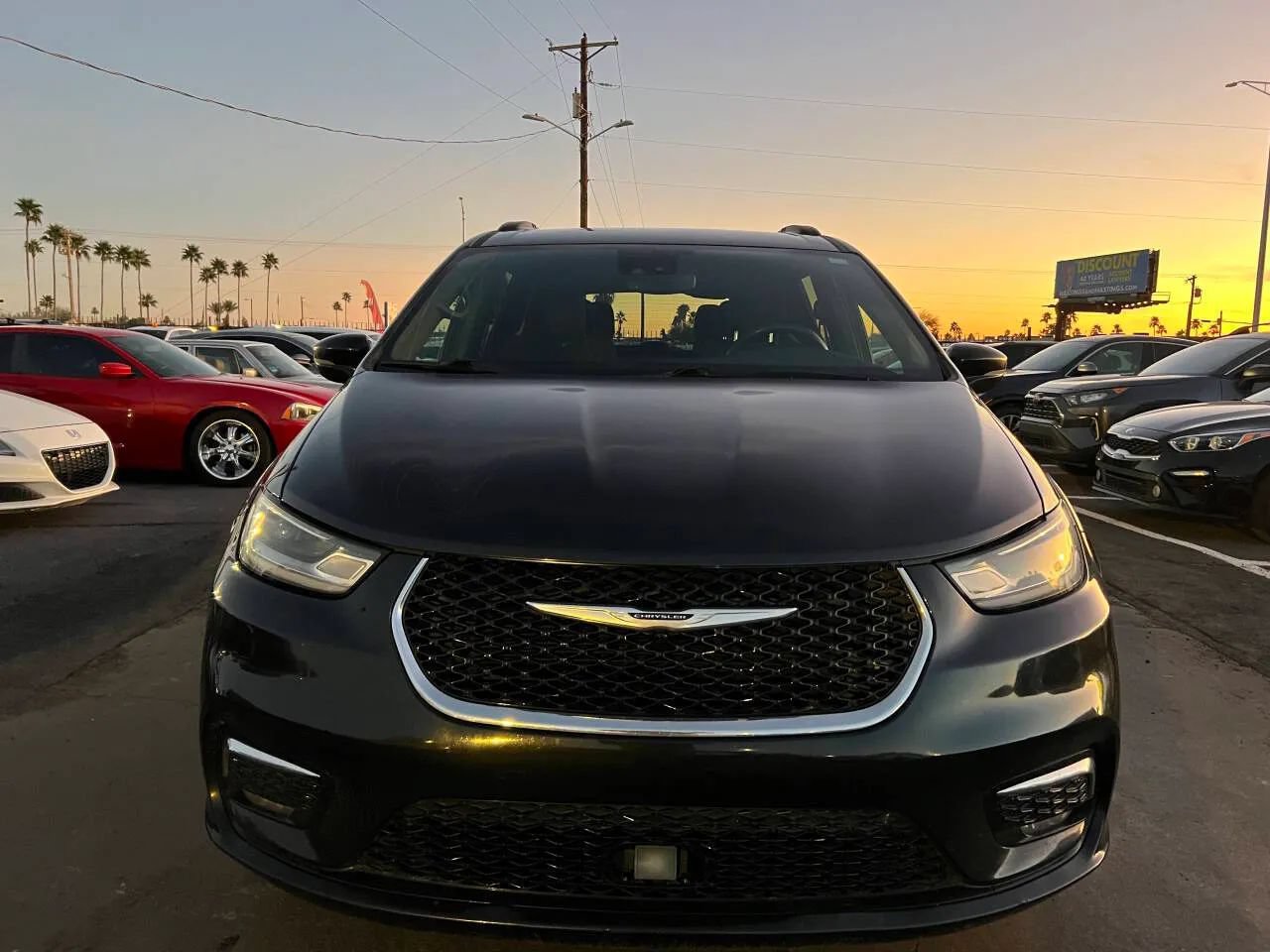 Used 2022 Chrysler Pacifica Touring AWD/4WD image 8