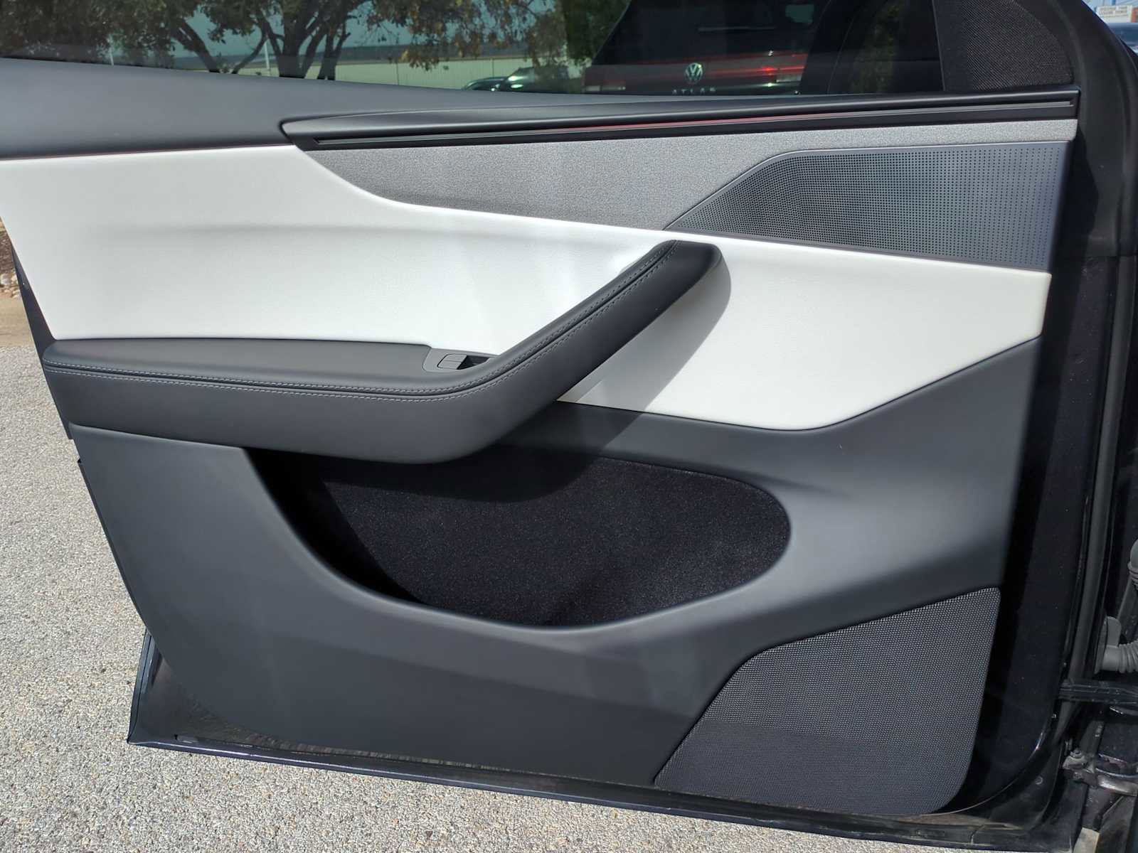 Used 2026 Tesla Model Y 2WD image 21