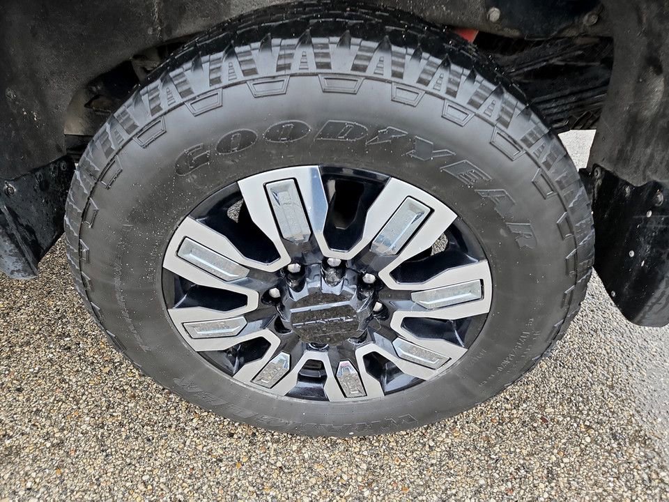 Used 2024 GMC Sierra 2500 Denali w/ Denali Reserve Package image 35