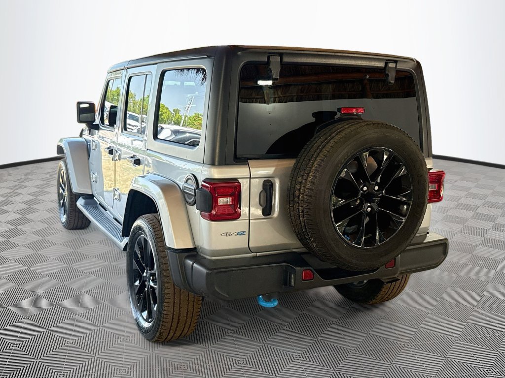 Certified 2023 Jeep Wrangler Unlimited Sahara w/ Cold Weather Group AWD/4WD image 8