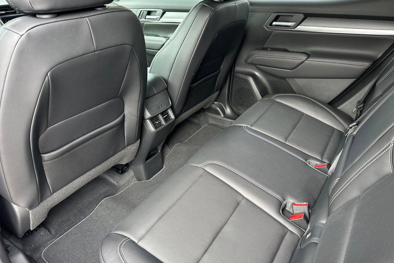 New 2026 GMC Terrain Elevation w/ Elevation Premium Package image 13