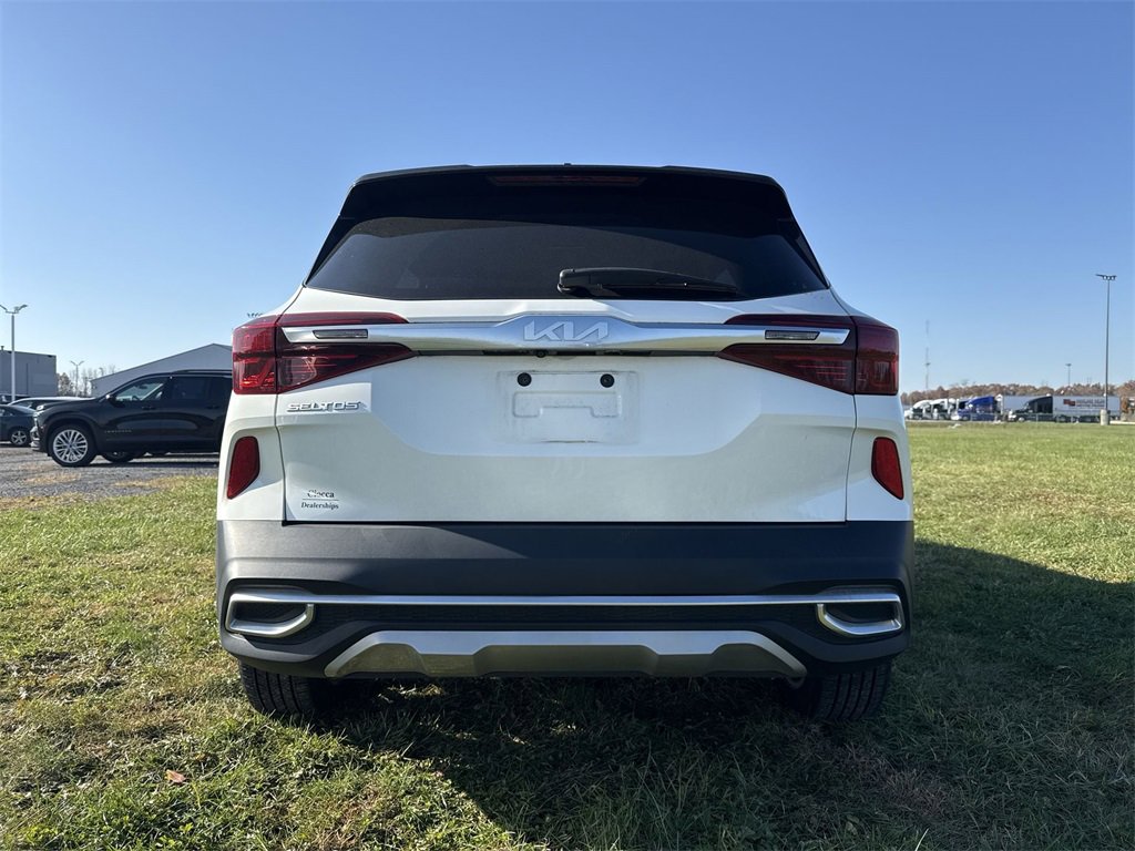 Used 2023 Kia Seltos S w/ Navigation Package image 7