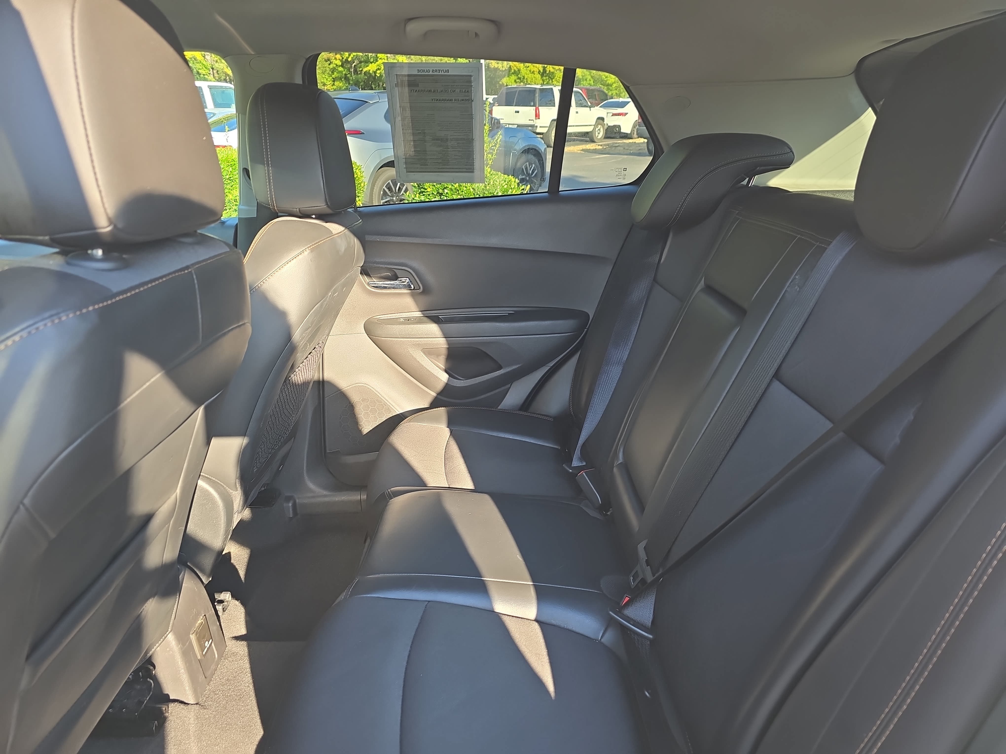 Used 2017 Chevrolet Trax LT w/ LT Convenience Package FWD image 13