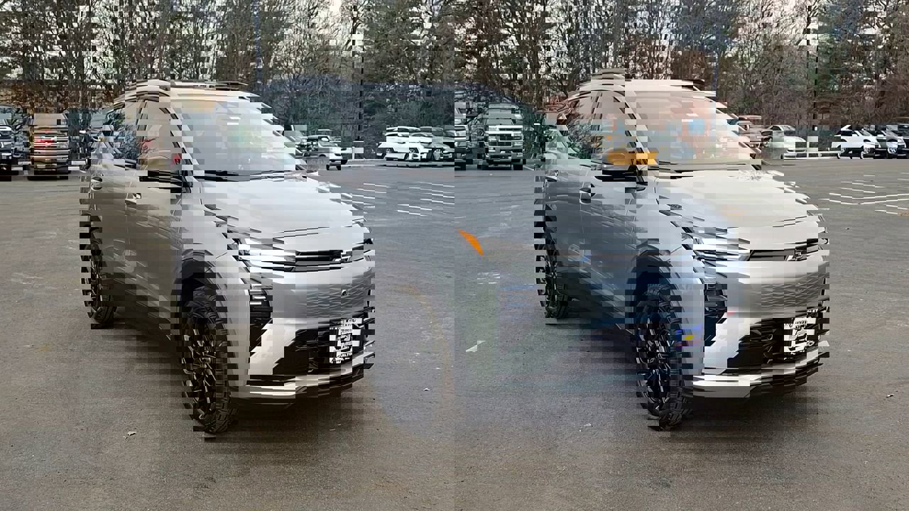 New 2027 Chevrolet Bolt RS w/ Technology Package image 5