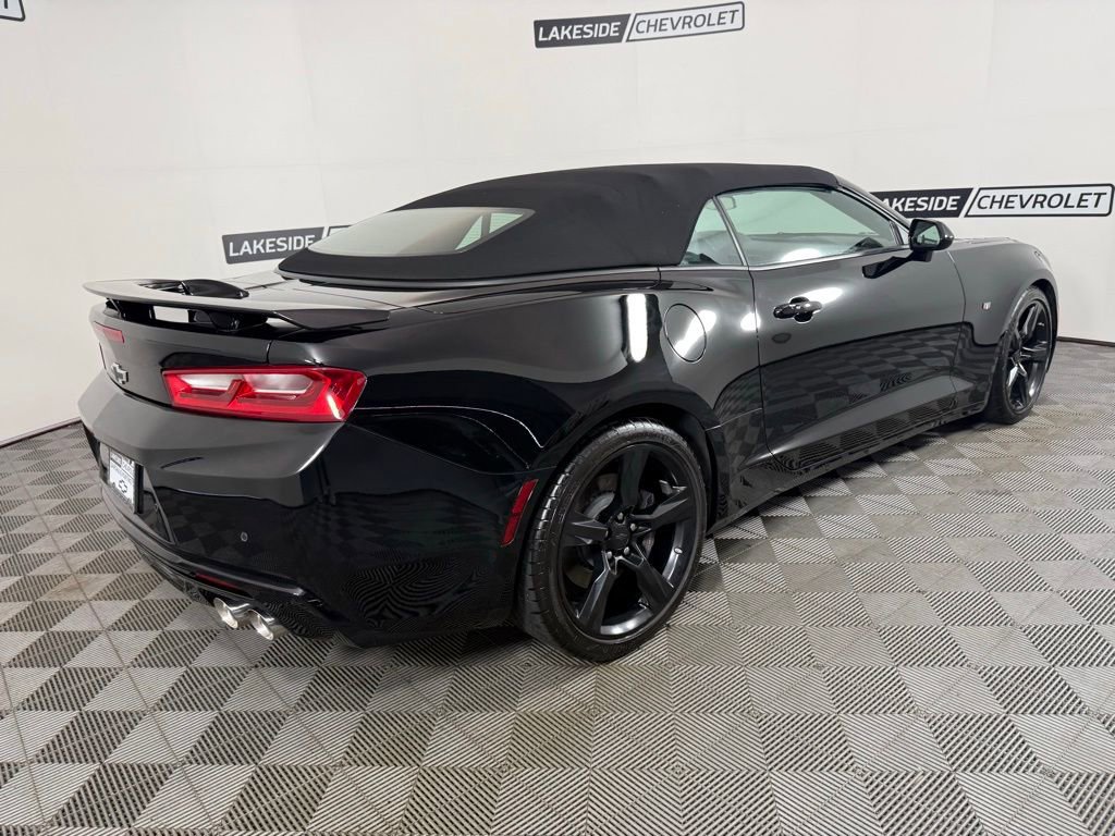Used 2018 Chevrolet Camaro SS RWD image 6