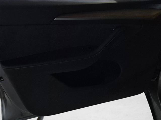 Used 2025 Tesla Model Y Performance AWD/4WD image 9