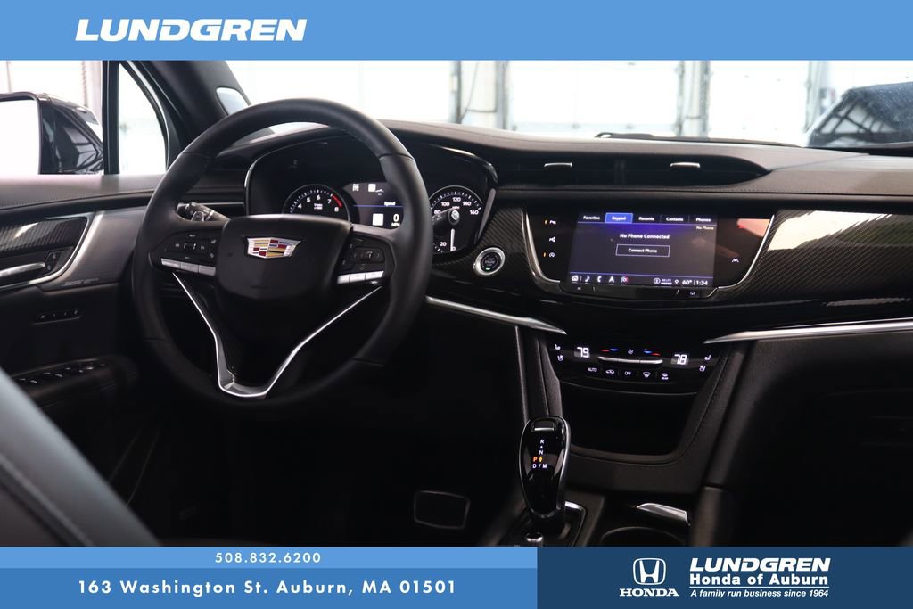 Used 2024 Cadillac XT6 Sport w/ LPO, ONYX Package AWD/4WD image 4