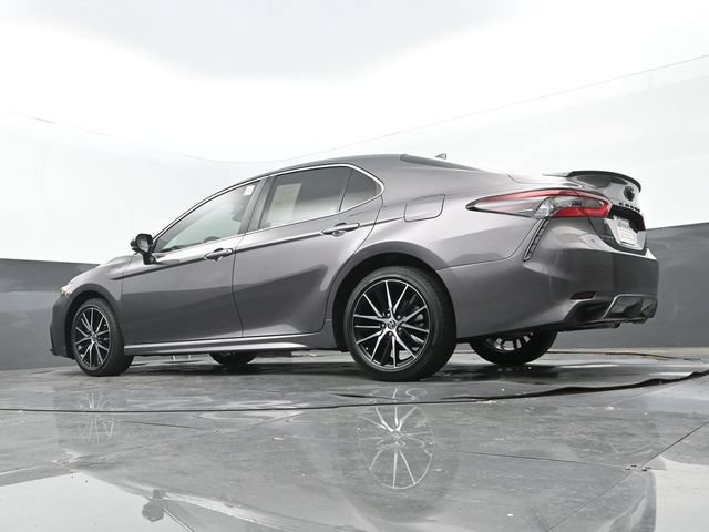 Used 2024 Toyota Camry SE w/ Convenience Package FWD image 26