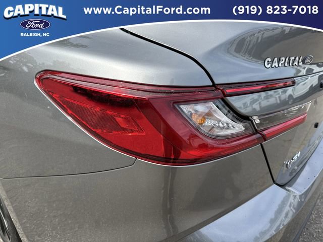 Used 2025 Toyota Camry SE FWD image 15