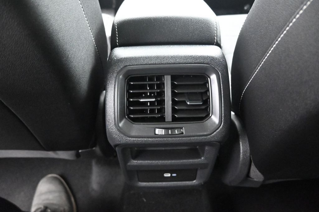 Used 2023 Volkswagen Taos SE w/ Panoramic Sunroof Package AWD/4WD image 47