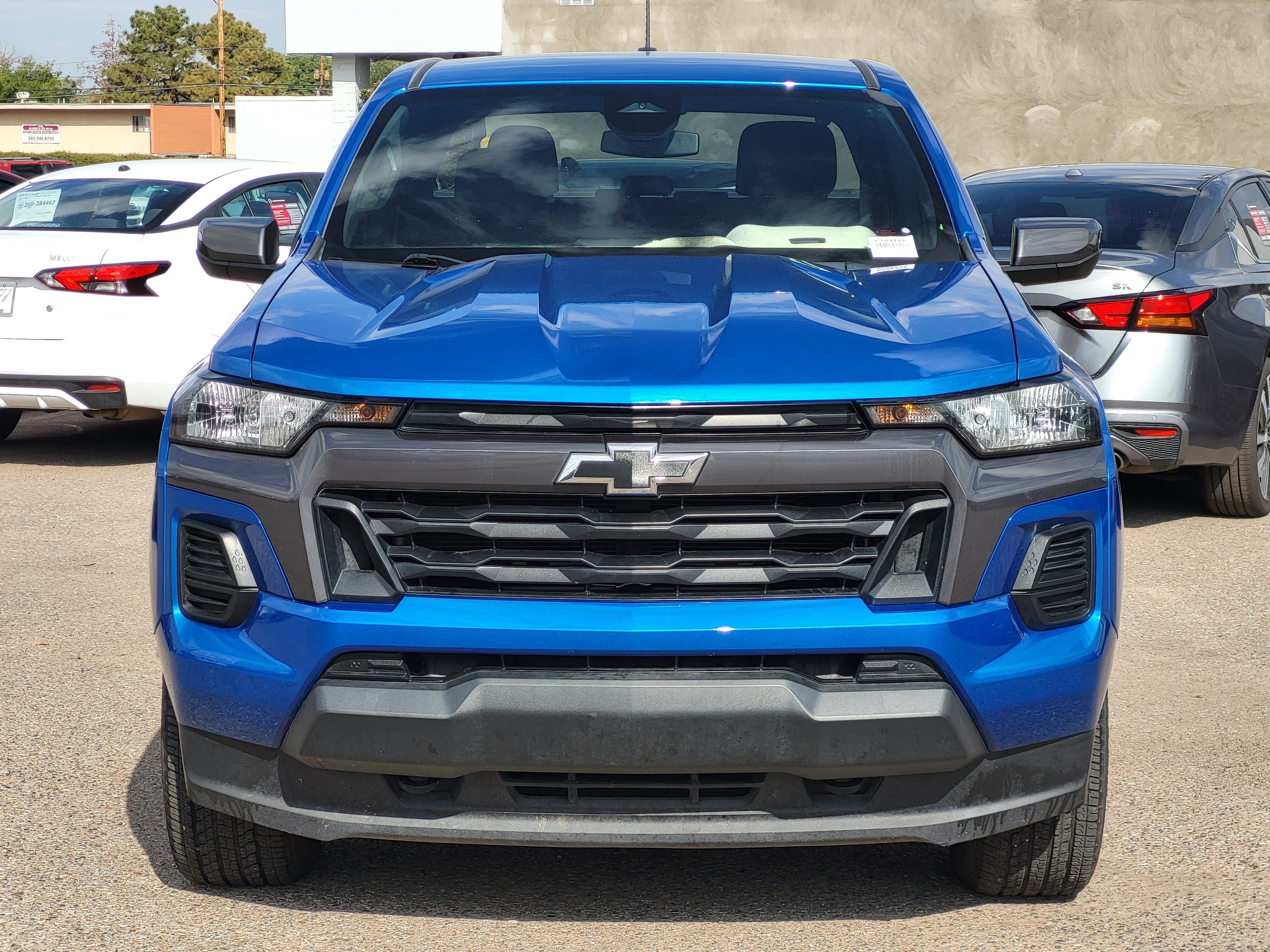 Used 2023 Chevrolet Colorado LT AWD/4WD image 2