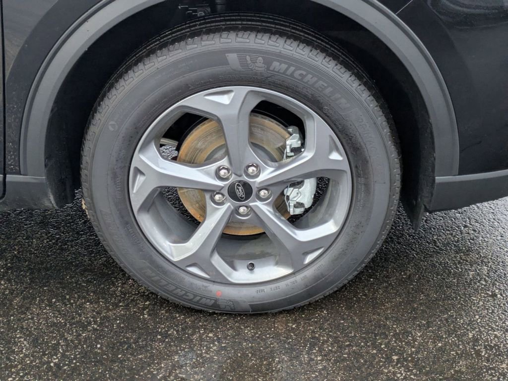 New 2026 Ford Escape ST-Line w/ Cold Weather Package image 16