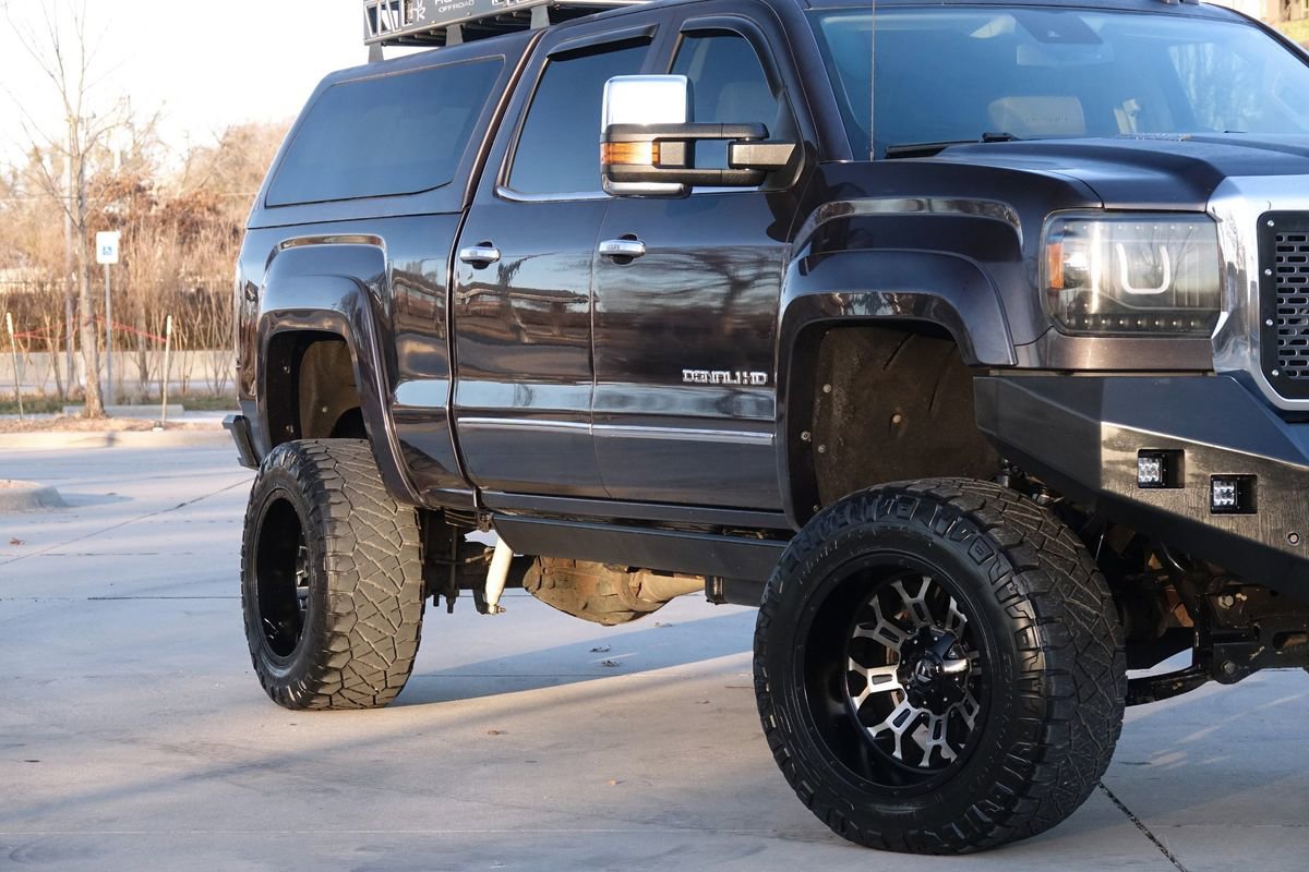 Used 2015 GMC Sierra 2500 Denali w/ Duramax Plus Package AWD/4WD image 3